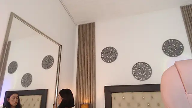 Snapshot of Julieta_De_Los_Angeles chatting on December 30, 2024, 8:15 pm Julieta De Los Angeles online show from December 30, 2024, 8:15 pm