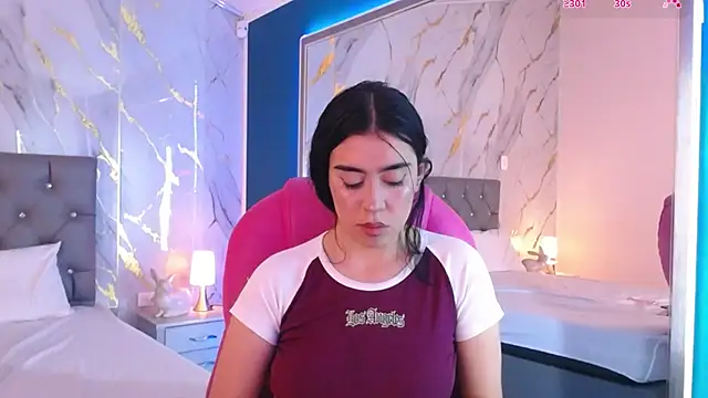 Snapshot of Julieta_De_Los_Angeles chatting on March 11, 2025, 10:40 am Julieta De Los Angeles online show from March 11, 2025, 10:40 am