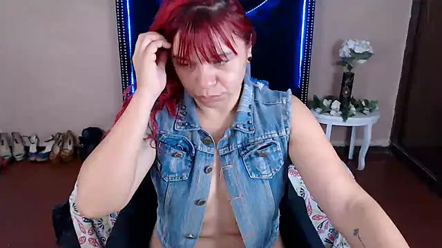 Snapshot of VioletaaaSlave chatting on July 11, 2026, 11:13 am VioletaaaSlave online show from July 11, 2026, 11:13 am