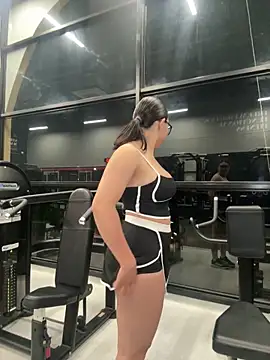 zui lu online show from March 14, 2025, 5:38 am