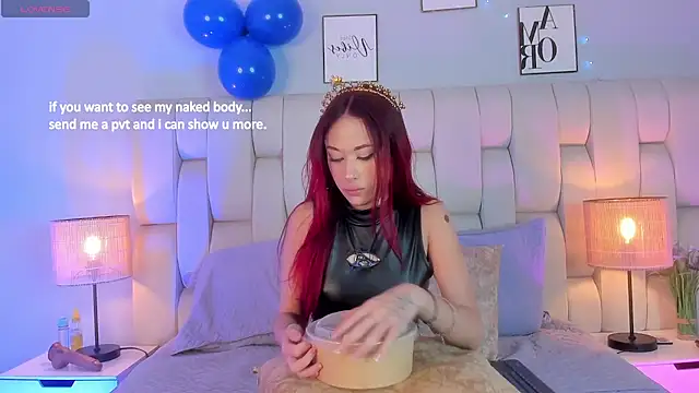 SkinnyFoxy online show from July 28, 2026, 3:32 pm