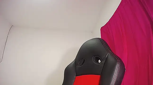 Sashabreck online show from February 13, 2025, 2:56 am