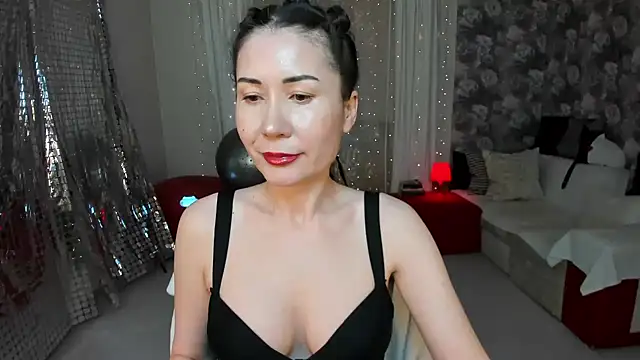 Snapshot of KarinaSweeety chatting on June 23, 2026, 8:45 am KarinaSweeety online show from June 23, 2026, 8:45 am