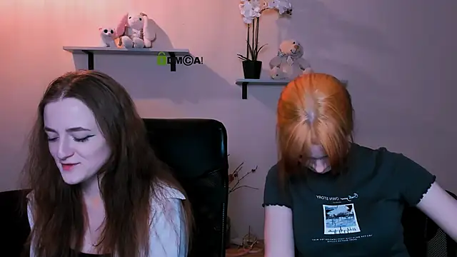 Snapshot of liana_kisses chatting on December 20, 2024, 8:23 pm liana kisses online show from December 20, 2024, 8:23 pm