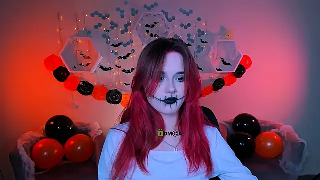 Snapshot of liana_kisses chatting on October 24, 2025, 7:43 pm liana kisses online show from October 24, 2025, 7:43 pm