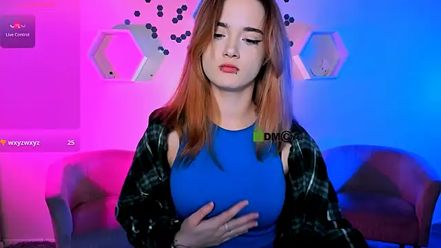 Snapshot of liana_kisses chatting on November 21, 2025, 8:40 pm liana kisses online show from November 21, 2025, 8:40 pm