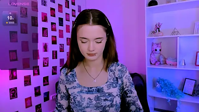 liana kisses online show from June 24, 2026, 7:57 pm