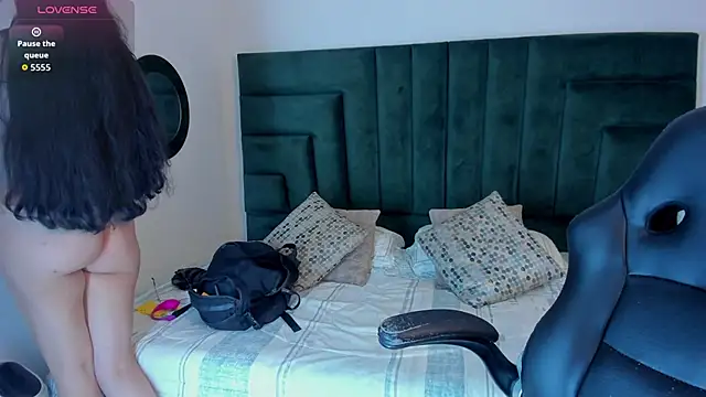 BarbaraKnox  online show from January 14, 2026, 12:38 am