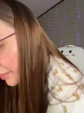 Snapshot of Sweetdee222x chatting on November 10, 2025, 11:04 pm Sweetdee222x online show from November 10, 2025, 11:04 pm