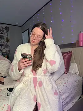 Snapshot of Sweetdee222x chatting on March 20, 2026, 10:36 pm Sweetdee222x online show from March 20, 2026, 10:36 pm