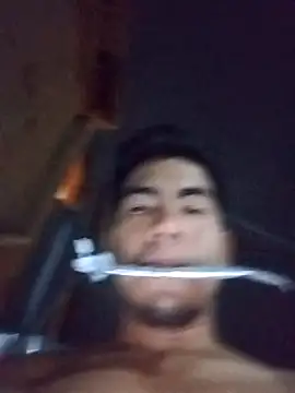 Snapshot of leyel00155 chatting on December 5, 2025, 2:42 am leyel00155 online show from December 5, 2025, 2:42 am