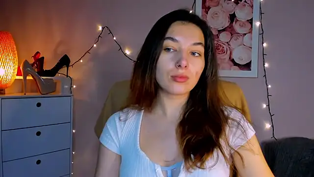 Snapshot of Meagn_Extasy chatting on December 13, 2024, 8:30 am Meagn Extasy online show from December 13, 2024, 8:30 am