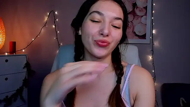 Snapshot of Meagn_Extasy chatting on December 23, 2024, 6:16 pm Meagn Extasy online show from December 23, 2024, 6:16 pm