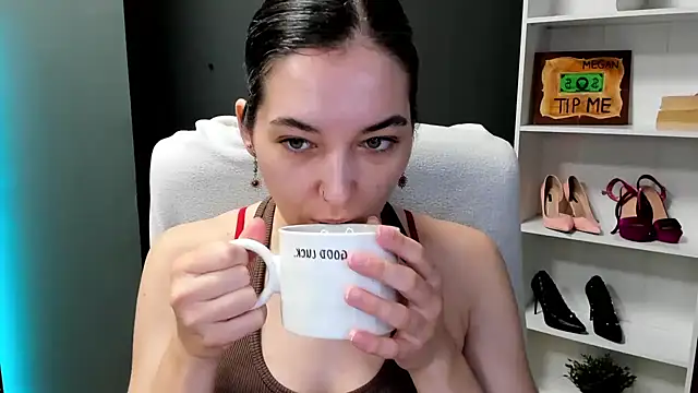 Meagn Extasy online show from July 21, 2026, 7:43 am