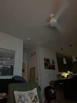 Snapshot of goldbuni chatting on November 16, 2025, 12:22 pm goldbuni online show from November 16, 2025, 12:22 pm