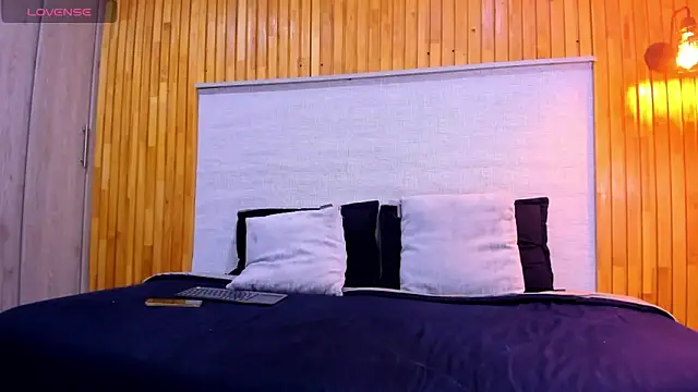 Snapshot of amelialeen7 chatting on February 8, 2025, 2:27 pm amelialeen7 online show from February 8, 2025, 2:27 pm