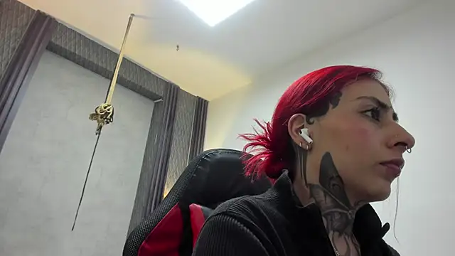selene red  online show from June 15, 2026, 1:41 am