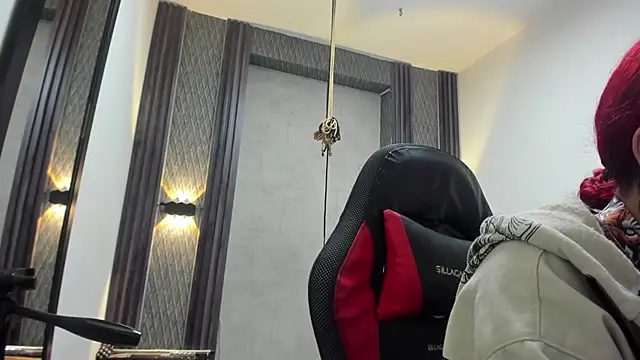 selene red  online show from June 16, 2026, 1:41 am