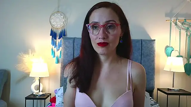 IberianMoonMK online show from January 15, 2026, 5:49 pm