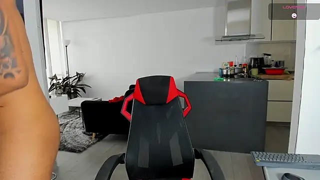 TROYWESLY- online show from October 6, 2025, 4:59 pm