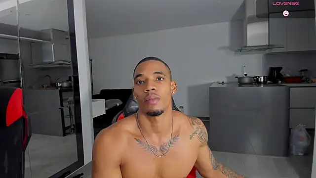 Snapshot of TROYWESLY- chatting on May 23, 2026, 12:49 am TROYWESLY- online show from May 23, 2026, 12:49 am