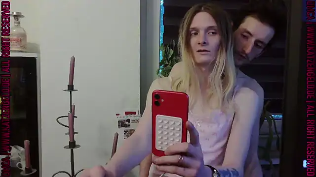 emma neko online show from April 28, 2026, 6:46 pm