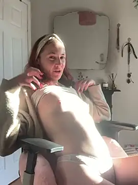 Snapshot of Littlelolo60 chatting on February 6, 2025, 3:20 pm Littlelolo60 online show from February 6, 2025, 3:20 pm