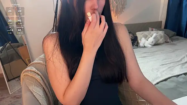 jennetdoll online show from September 19, 2025, 12:06 pm