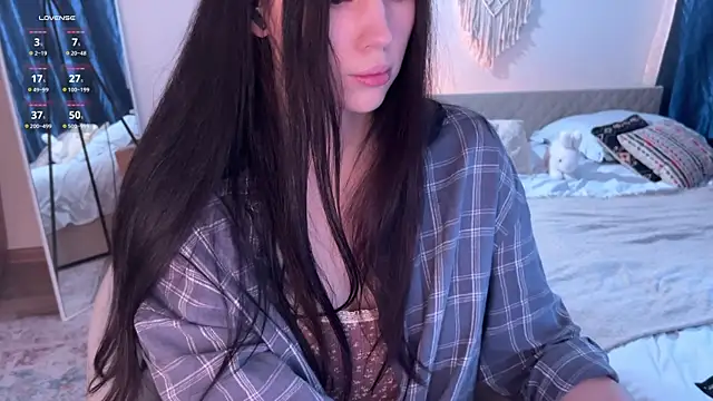 jennetdoll online show from October 5, 2025, 12:25 pm