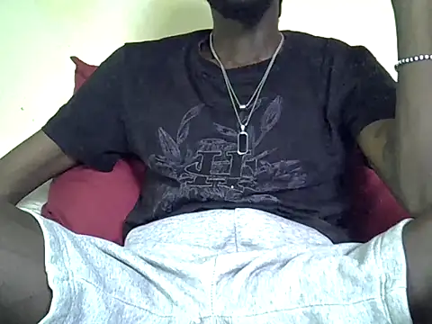 Snapshot of Delicious-D chatting on May 17, 2026, 6:44 am Delicious-D online show from May 17, 2026, 6:44 am