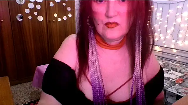 SabrinaXlovess online show from May 4, 2026, 4:03 pm