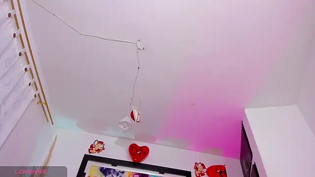 Snapshot of Scarlett_811 chatting on February 17, 2025, 9:19 pm Scarlett 811 online show from February 17, 2025, 9:19 pm