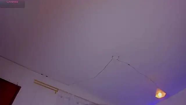 Snapshot of Scarlett_811 chatting on November 21, 2025, 9:02 pm Scarlett 811 online show from November 21, 2025, 9:02 pm