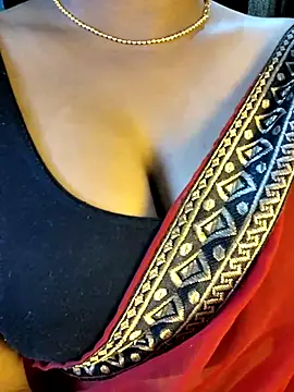 VR here 4U online show from February 15, 2026, 10:58 am