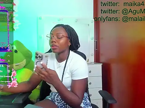 maika28 online show from April 14, 2026, 1:28 pm