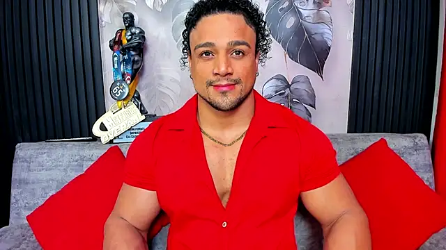 MikeEstevess online show from December 14, 2025, 5:24 am