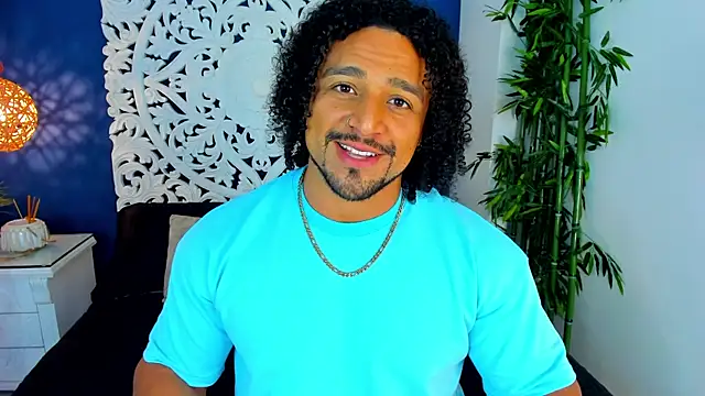 Snapshot of MikeEstevess chatting on July 22, 2026, 5:43 am MikeEstevess online show from July 22, 2026, 5:43 am