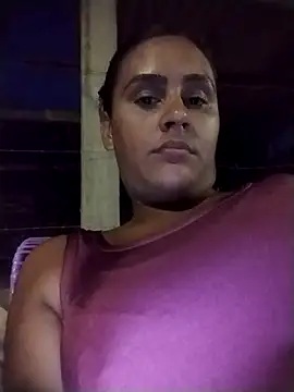 Snapshot of Andreita_95 chatting on June 14, 2026, 11:40 pm Andreita 95 online show from June 14, 2026, 11:40 pm