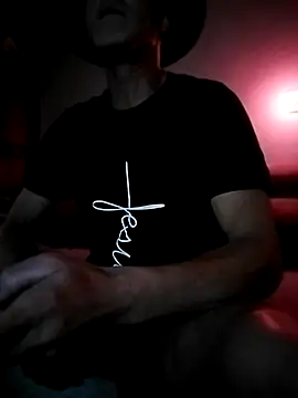 CrestedNotch online show from April 22, 2026, 4:48 am