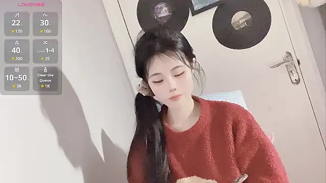 Qedgjwyz1 online show from February 12, 2025, 1:48 pm