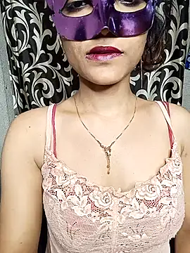 REVA DARLING online show from April 6, 2026, 7:09 am