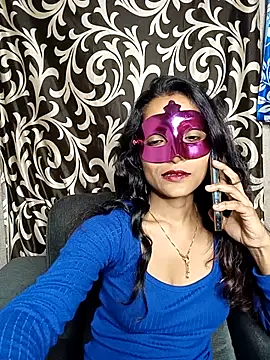 REVA DARLING online show from April 30, 2026, 7:14 am