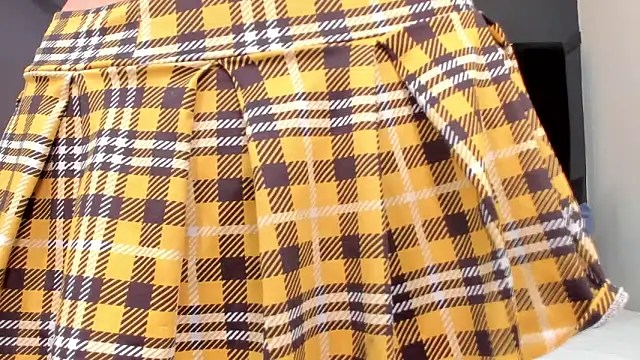 Snapshot of emily_mooon chatting on December 16, 2025, 9:31 pm emily mooon online show from December 16, 2025, 9:31 pm