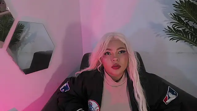 cherry chel online show from February 1, 2025, 3:30 am