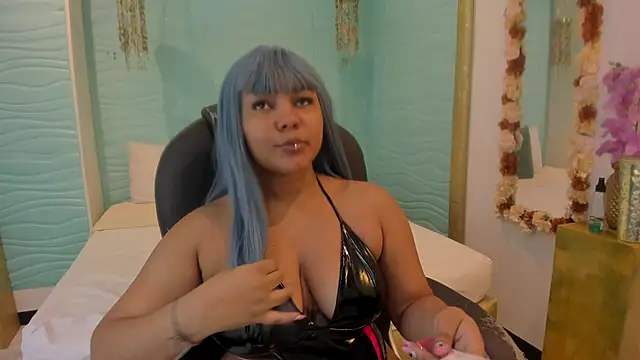 cherry chel online show from May 4, 2026, 9:33 pm