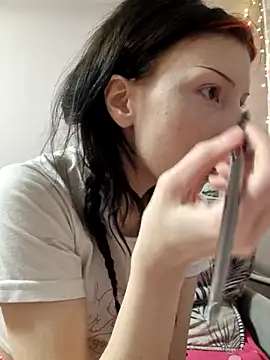 Snapshot of _Alice_0-0 chatting on December 2, 2025, 1:28 pm Alice 0-0 online show from December 2, 2025, 1:28 pm