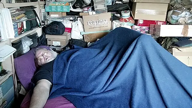 hadeszeuss2 online show from December 22, 2025, 3:20 pm