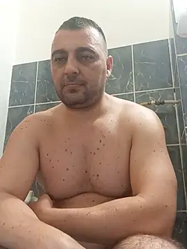 Snapshot of Mirkoxxx@xh chatting on July 8, 2026, 6:23 pm Mirkoxxxxh online show from July 8, 2026, 6:23 pm
