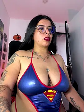 Devilsweet17 online show from October 15, 2025, 9:04 pm