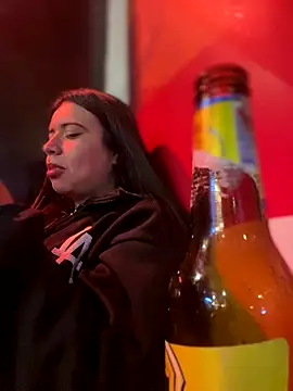 Devilsweet17 online show from November 28, 2025, 4:26 am